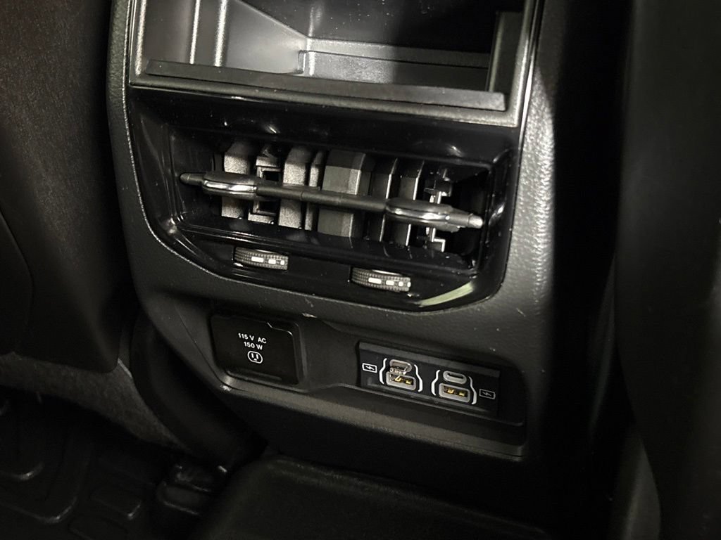 Used 2024 Jeep Grand Cherokee Altitude AWD/4WD image 17
