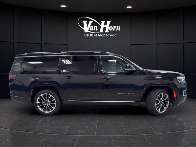 Used 2023 Jeep Wagoneer L Series III w/ Premium Group I AWD/4WD image 8