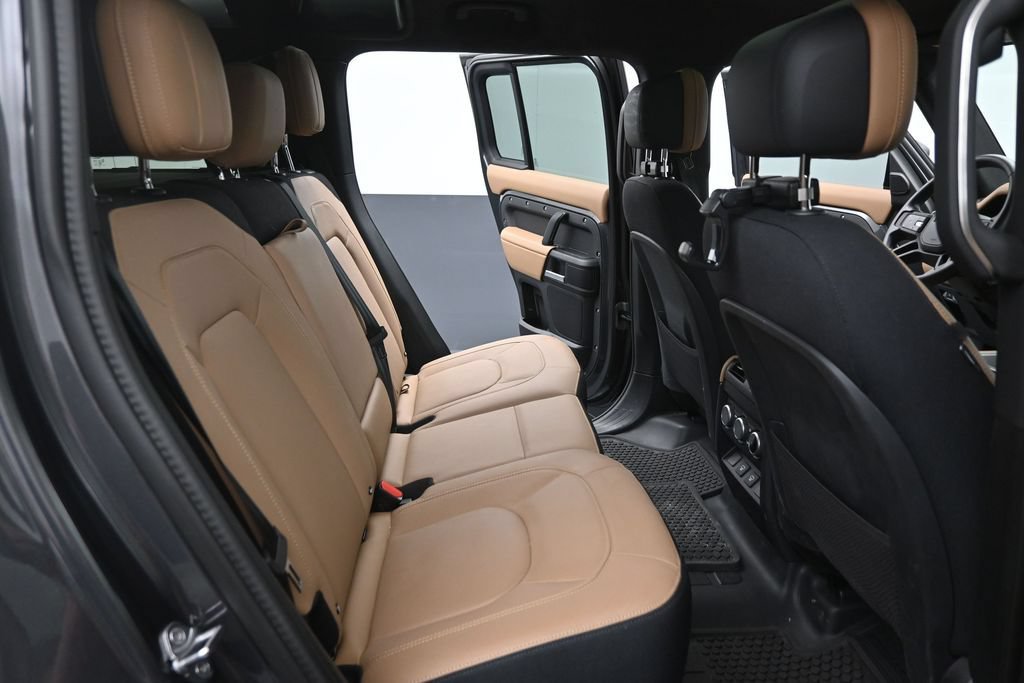 Used 2025 Land Rover Defender 110 X AWD/4WD image 10