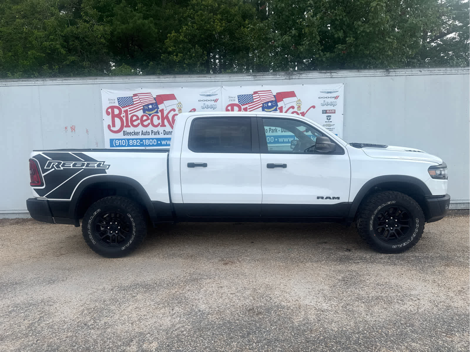 Used 2025 RAM 1500 Rebel w/ Rebel Level 1 Equipment Group AWD/4WD image 2