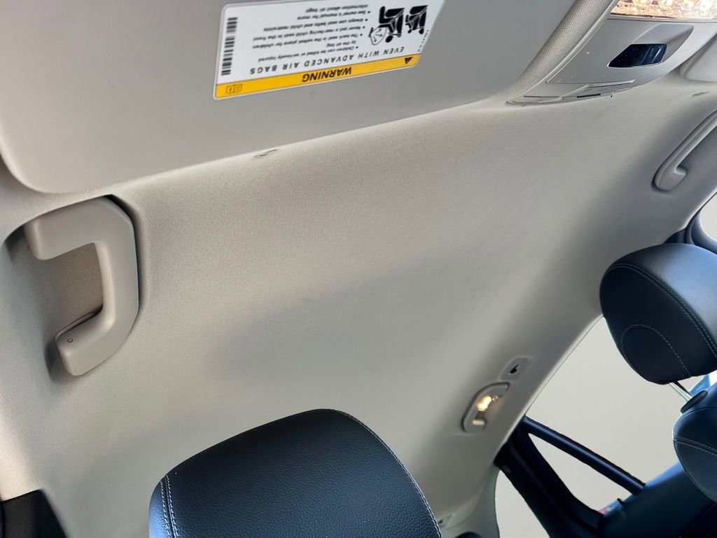 Used 2022 Mercedes-Benz GLC 300 image 7