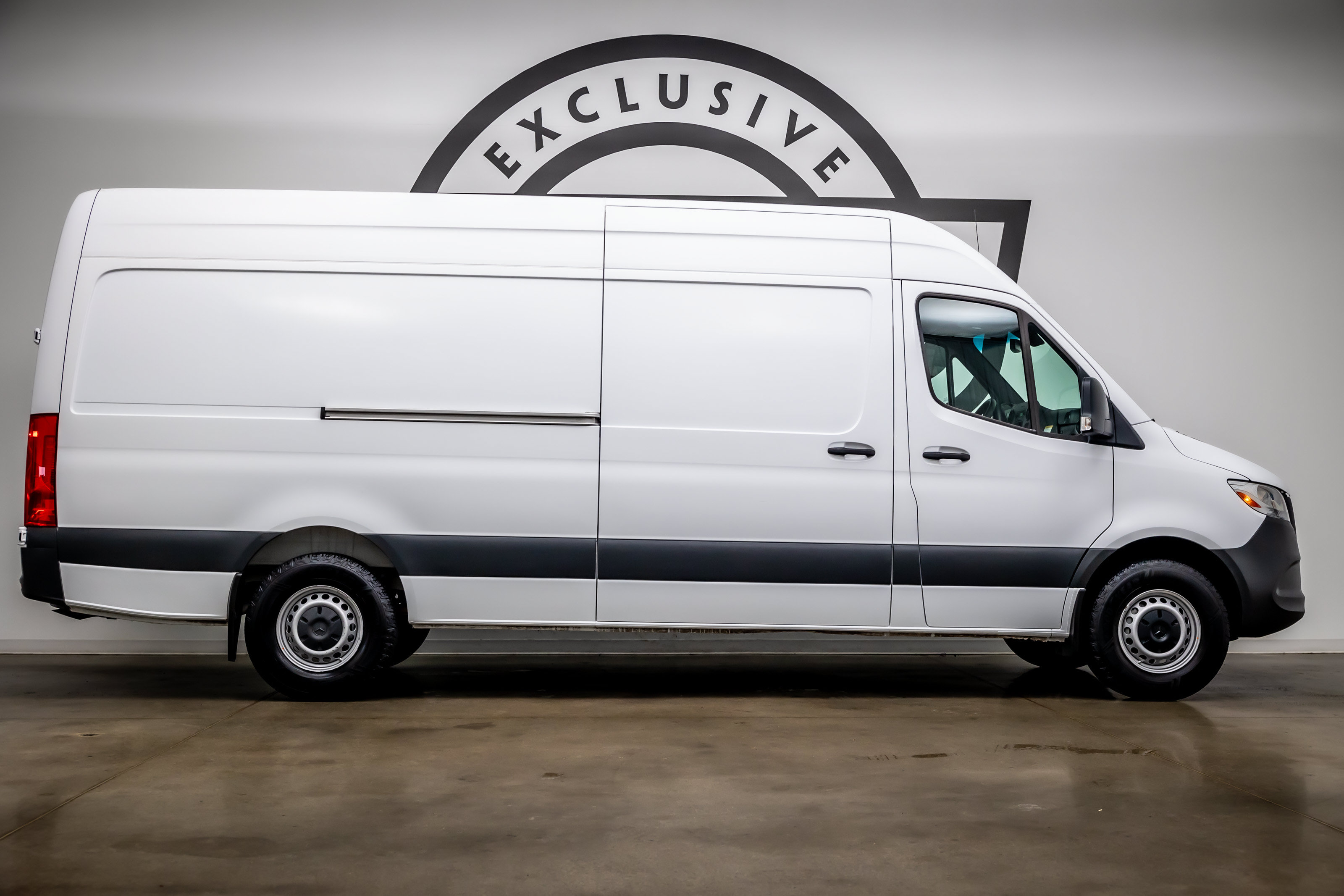 Used 2023 Mercedes-Benz Sprinter 2500 image 8