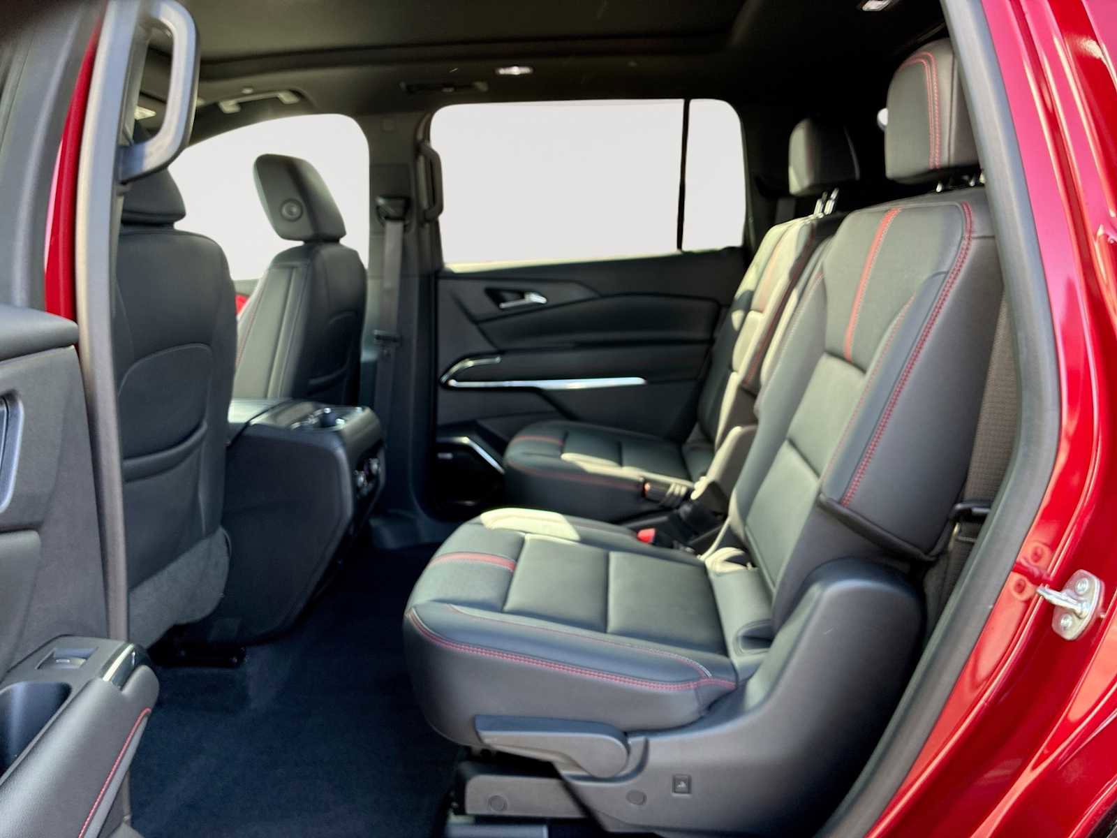 Certified 2024 Chevrolet Traverse RS image 26