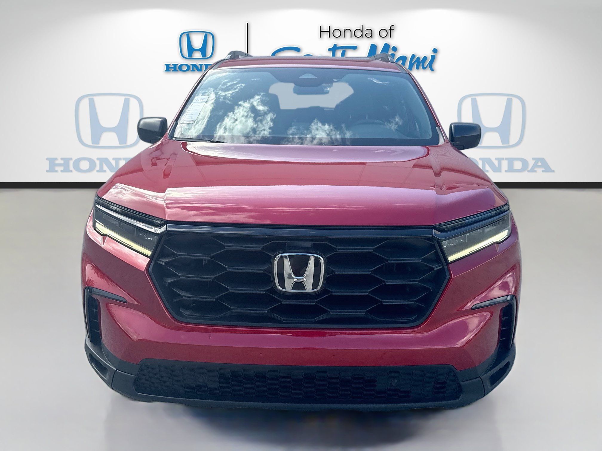 Certified 2024 Honda Pilot Sport image 2
