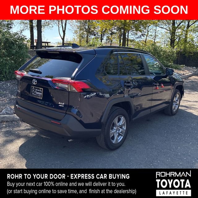 Used 2022 Toyota RAV4 XLE AWD/4WD image 5