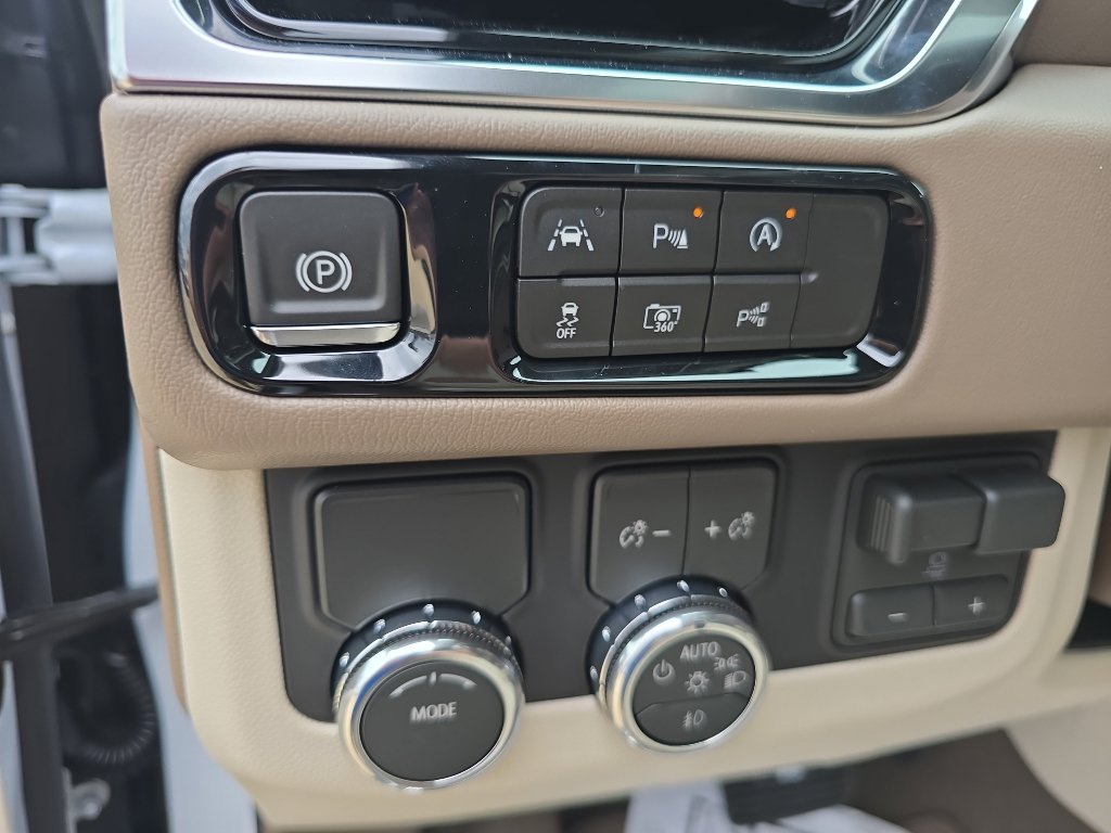 New 2026 GMC Yukon Denali w/ Denali Reserve Package RWD image 23
