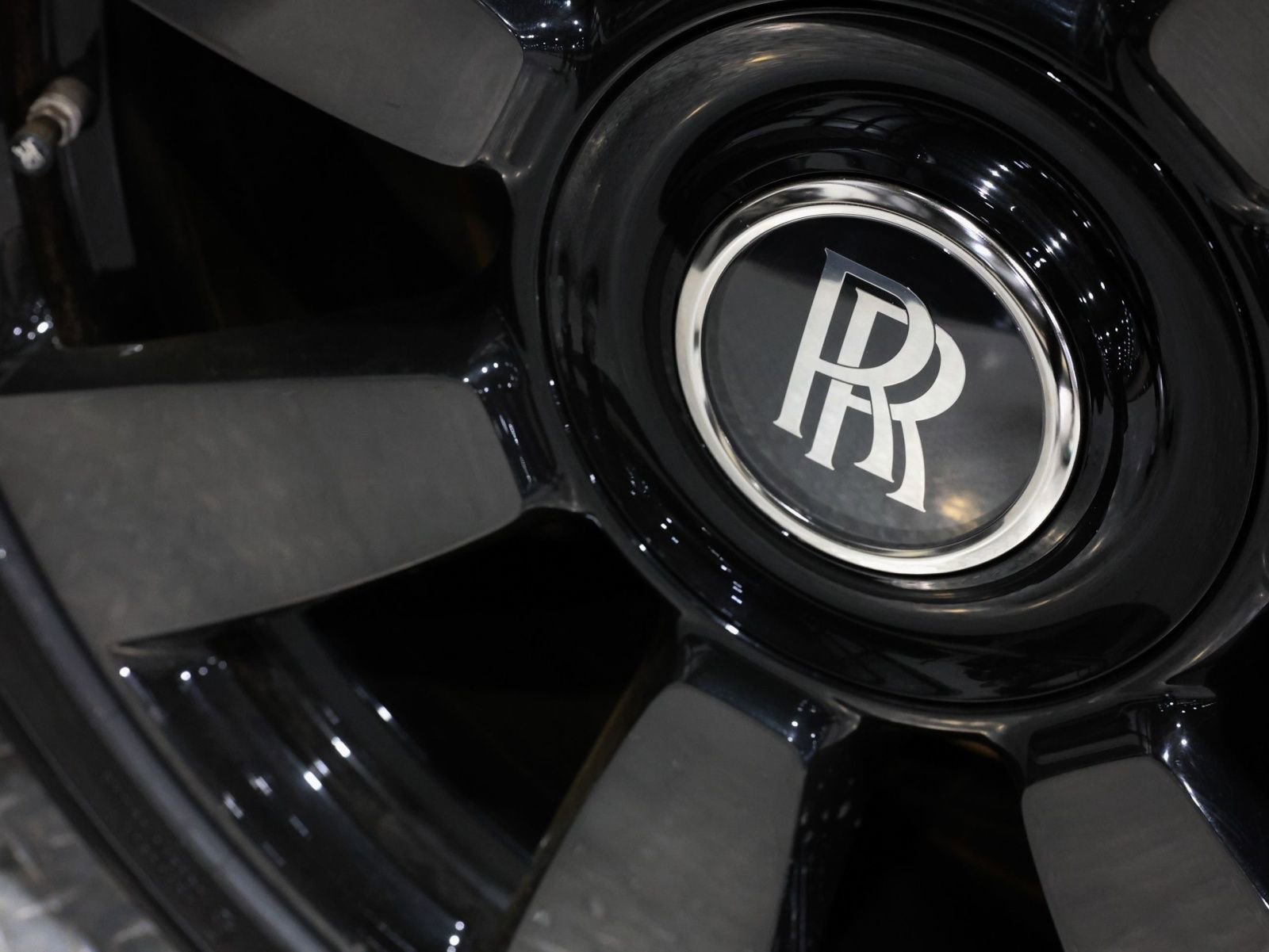 Used 2019 Rolls-Royce Cullinan AWD/4WD image 16