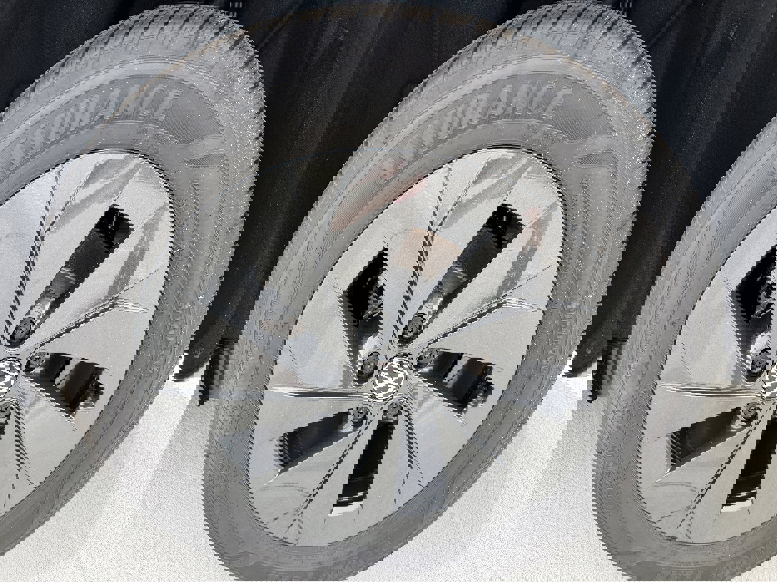 New 2025 Volkswagen Taos S image 29