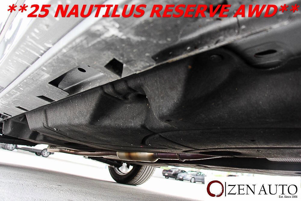 Used 2025 Lincoln Nautilus Reserve image 62