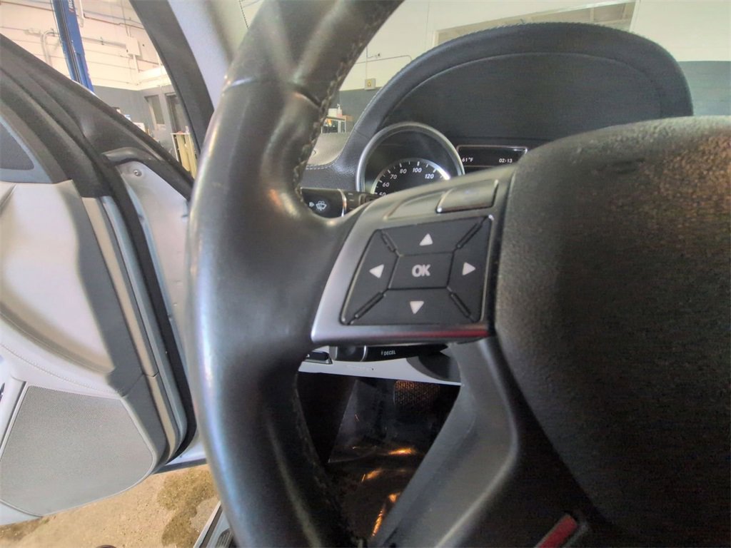Used 2013 Mercedes-Benz ML 550 4MATIC w/ Premium 1 Pkg image 19