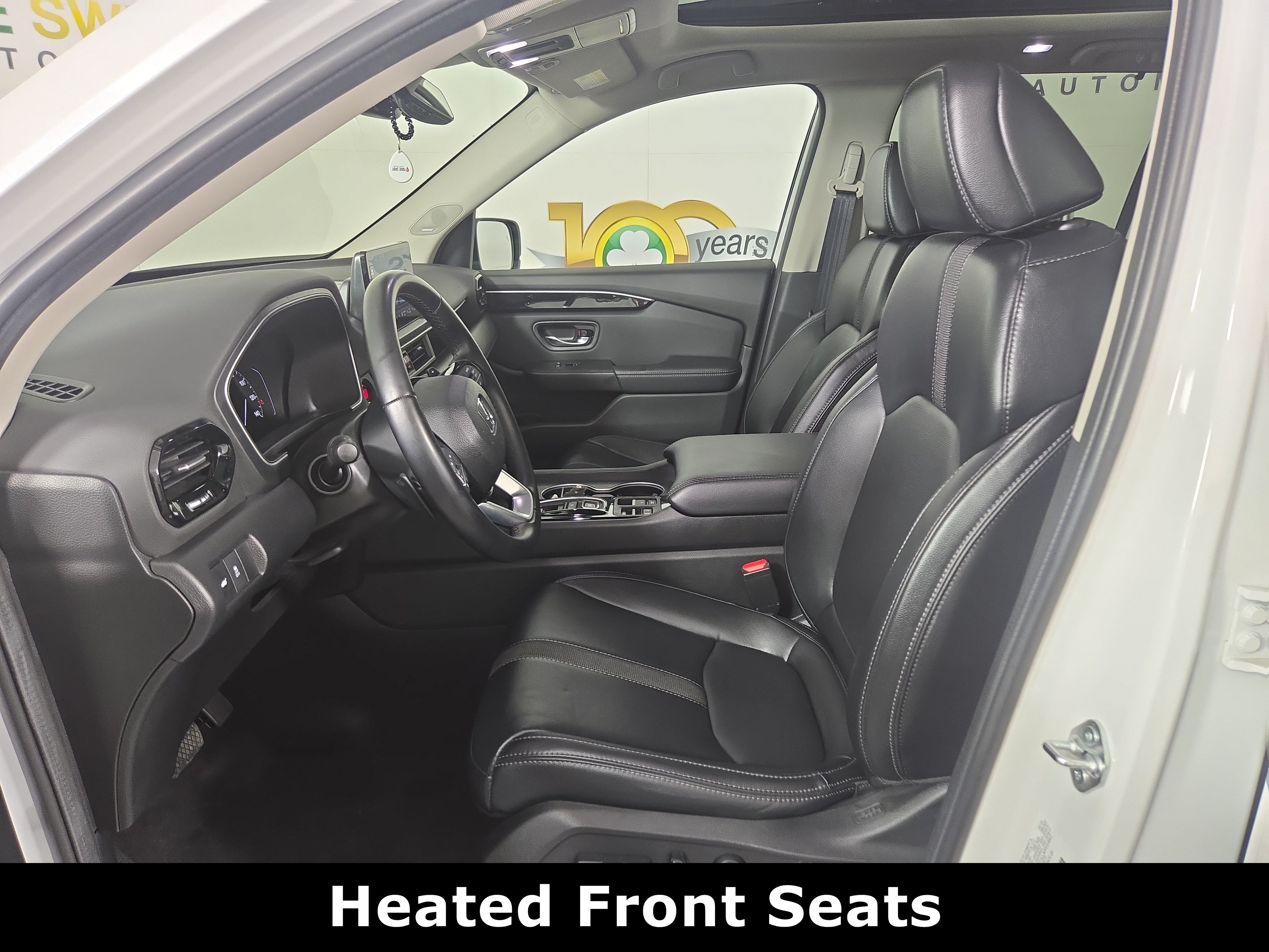 Used 2025 Honda Pilot Touring image 11