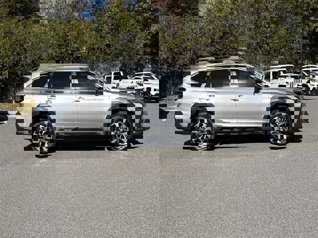 Certified 2025 Subaru Outback Limited w/ Popular Package #2 image 2