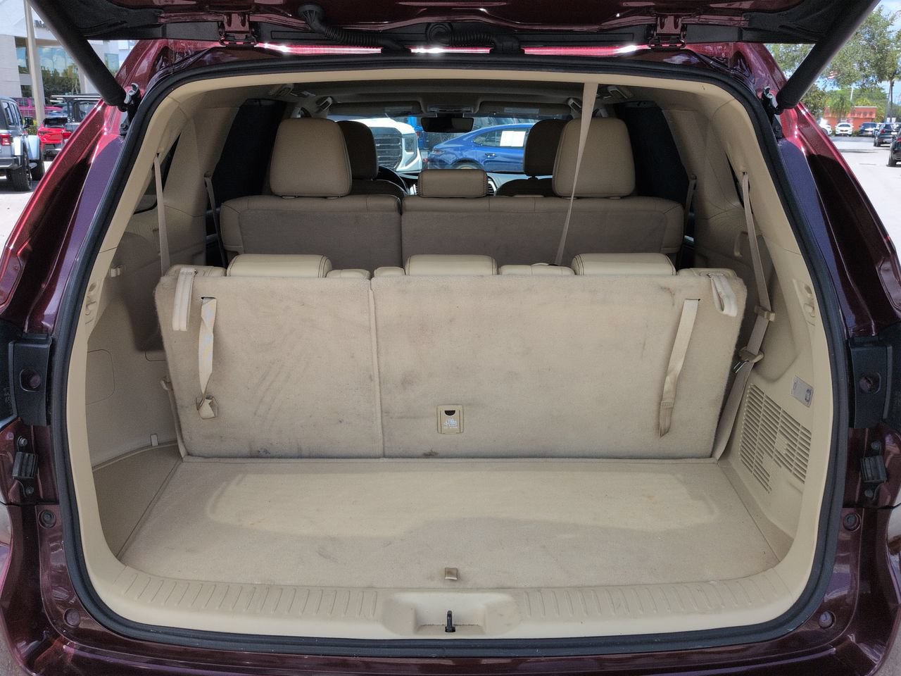 Used 2017 Toyota Highlander XLE w/ Carpet Mat Package AWD/4WD image 13