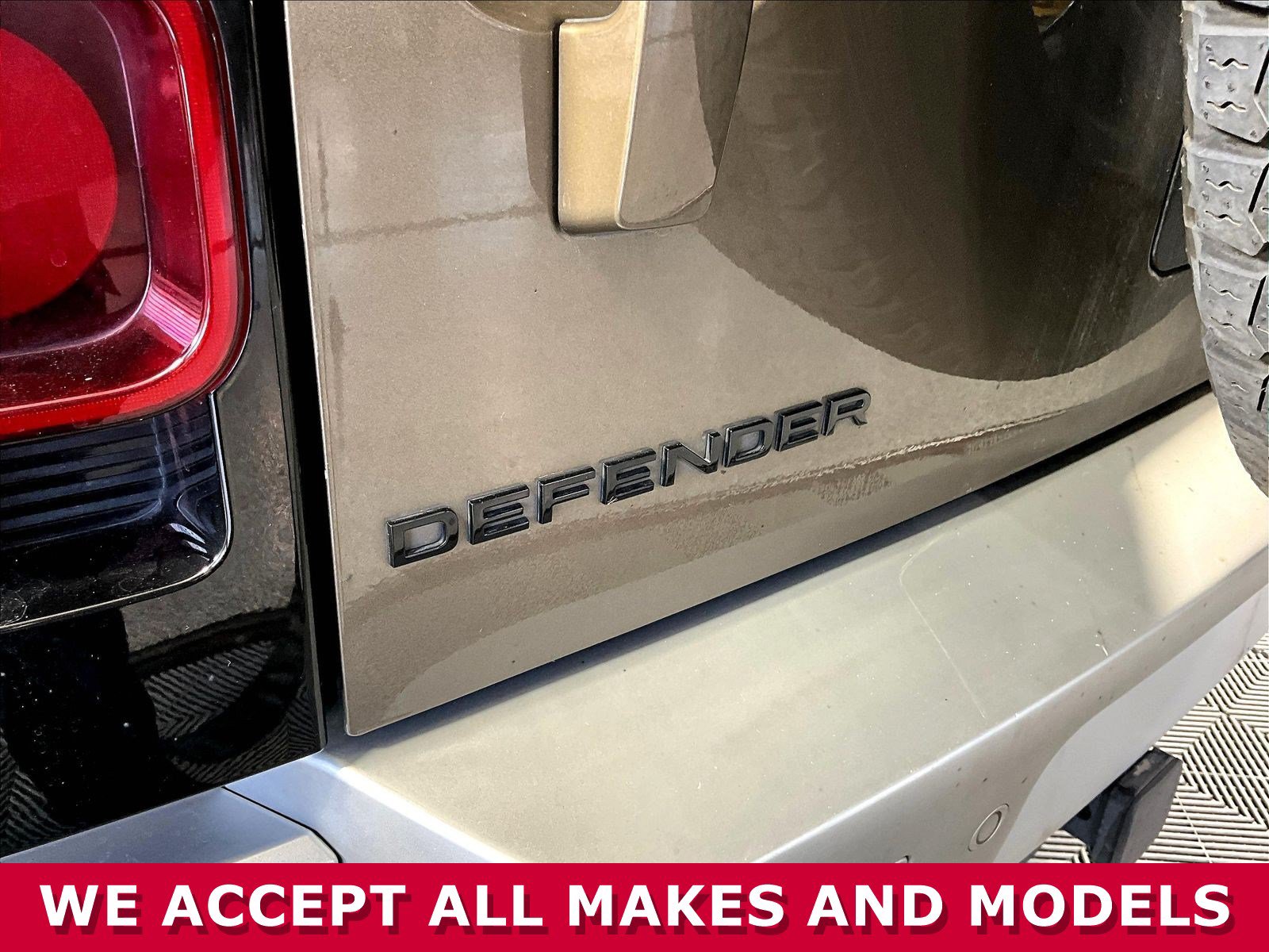 Used 2022 Land Rover Defender 110 S AWD/4WD image 23