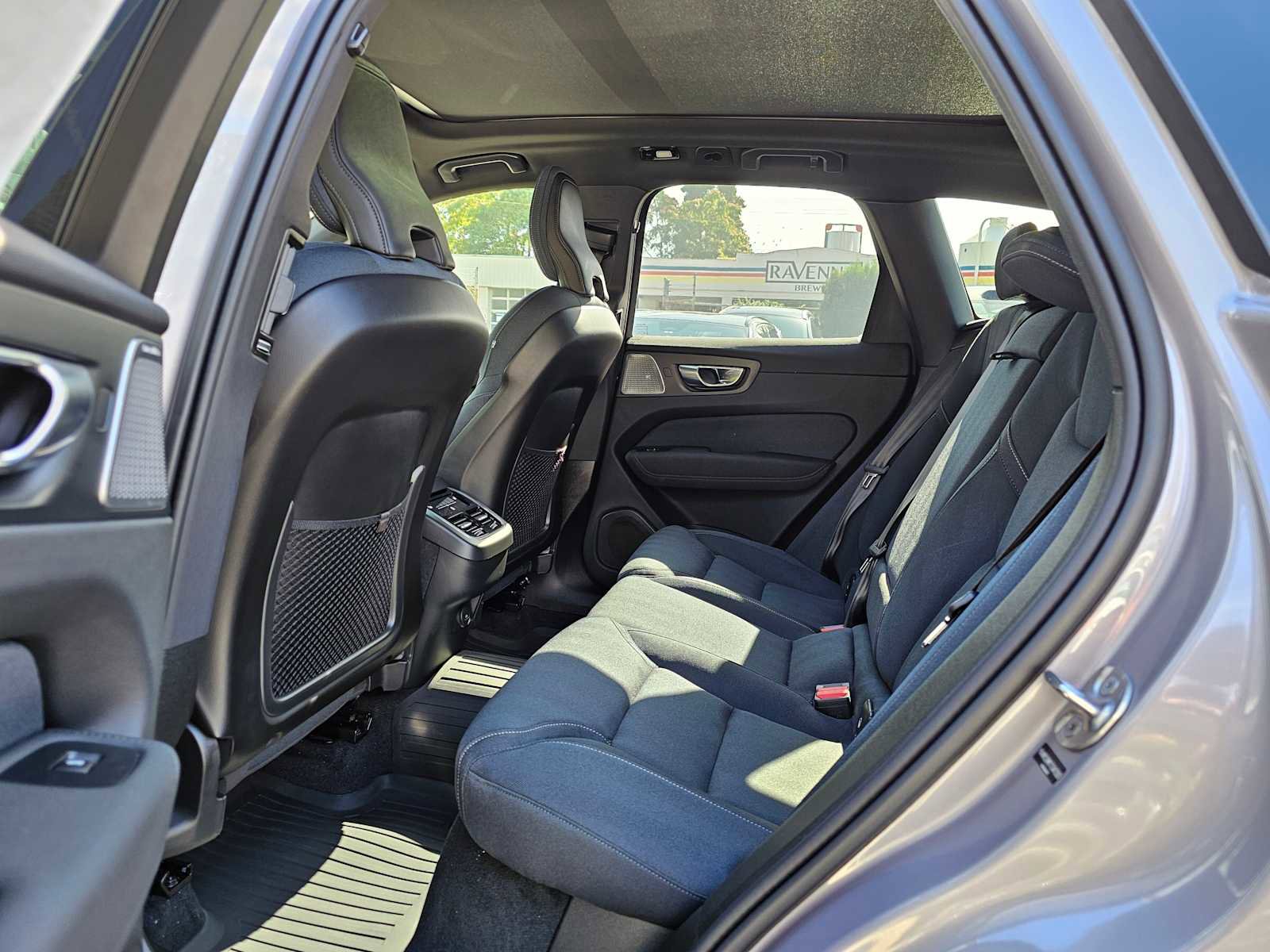 New 2026 Volvo XC60 B5 Ultra w/ Protection Package Premier image 19