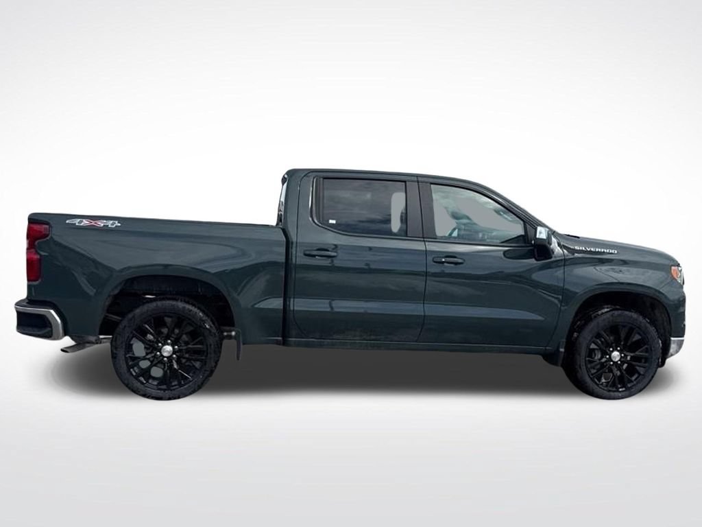Used 2025 Chevrolet Silverado 1500 LT AWD/4WD image 18