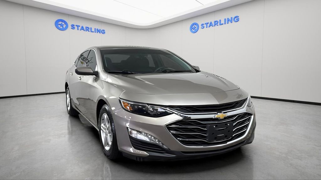 Used 2022 Chevrolet Malibu LT FWD image 14