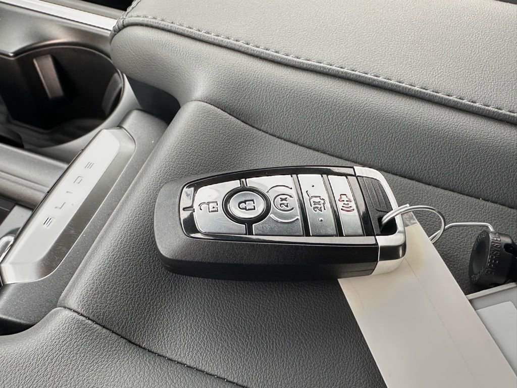 New 2026 Ford Expedition Active image 33