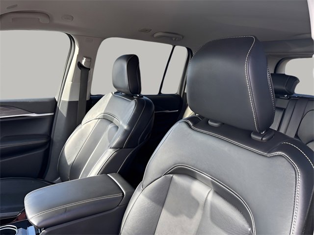 Used 2023 Jeep Grand Cherokee Limited w/ Luxury Tech Group II image 8