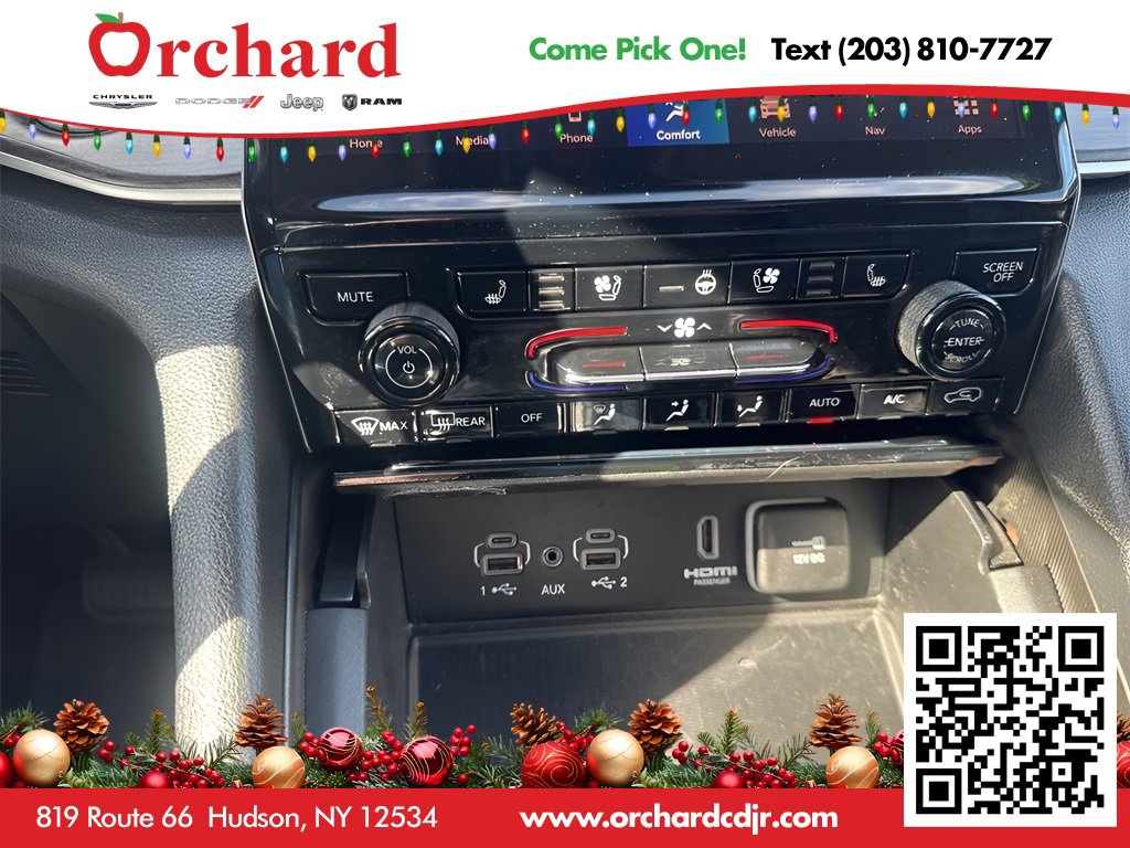 Used 2023 Jeep Grand Cherokee 4WD 4xe w/ Luxury Tech Group II image 32