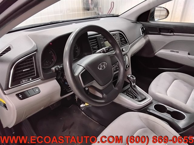 Used 2017 Hyundai Elantra SE FWD image 11