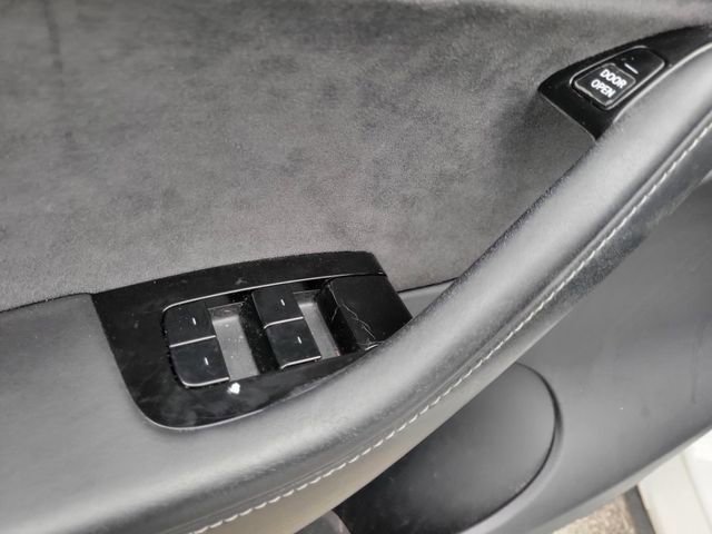 Used 2020 Tesla Model Y Long Range image 15