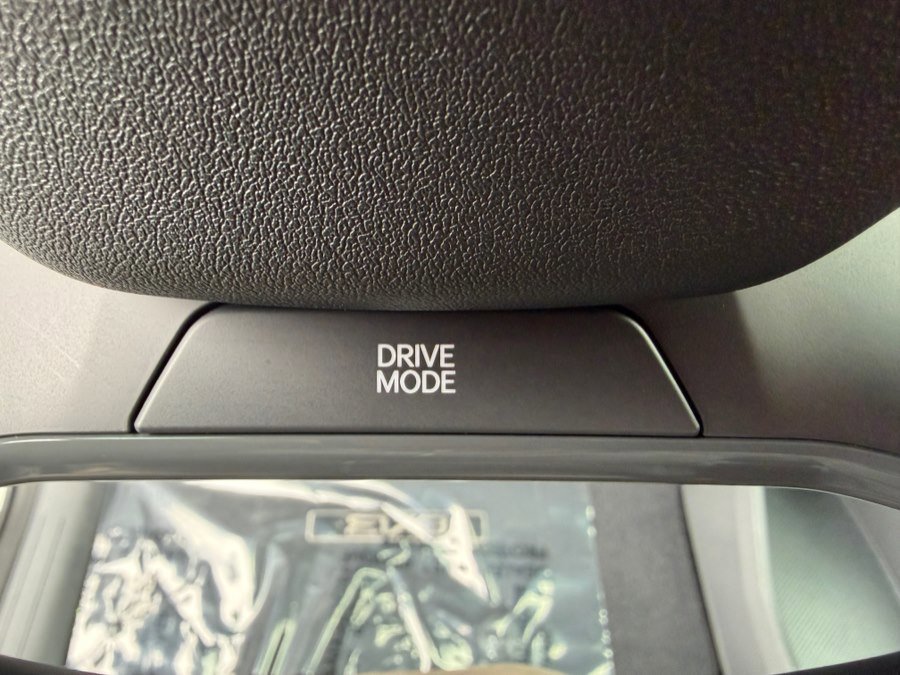 Used 2024 Kia EV9 Light Long Range RWD image 18