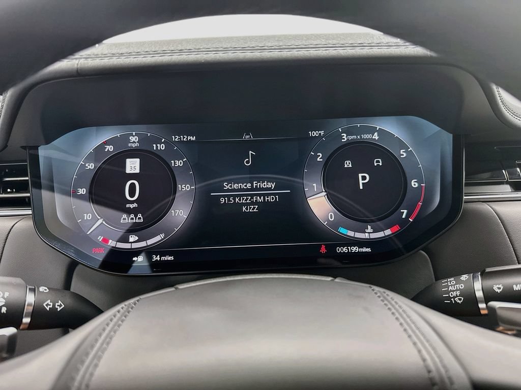 Certified 2025 Land Rover Range Rover SE AWD/4WD image 33
