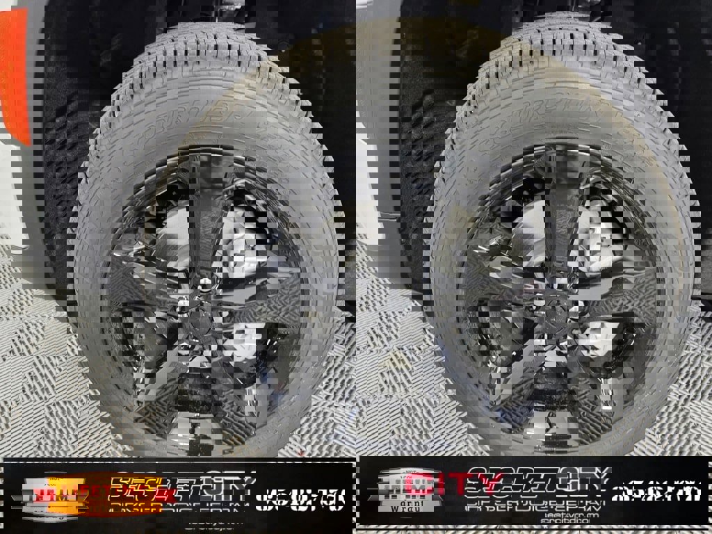 New 2025 Jeep Grand Cherokee Limited w/ Black Appearance Package image 9