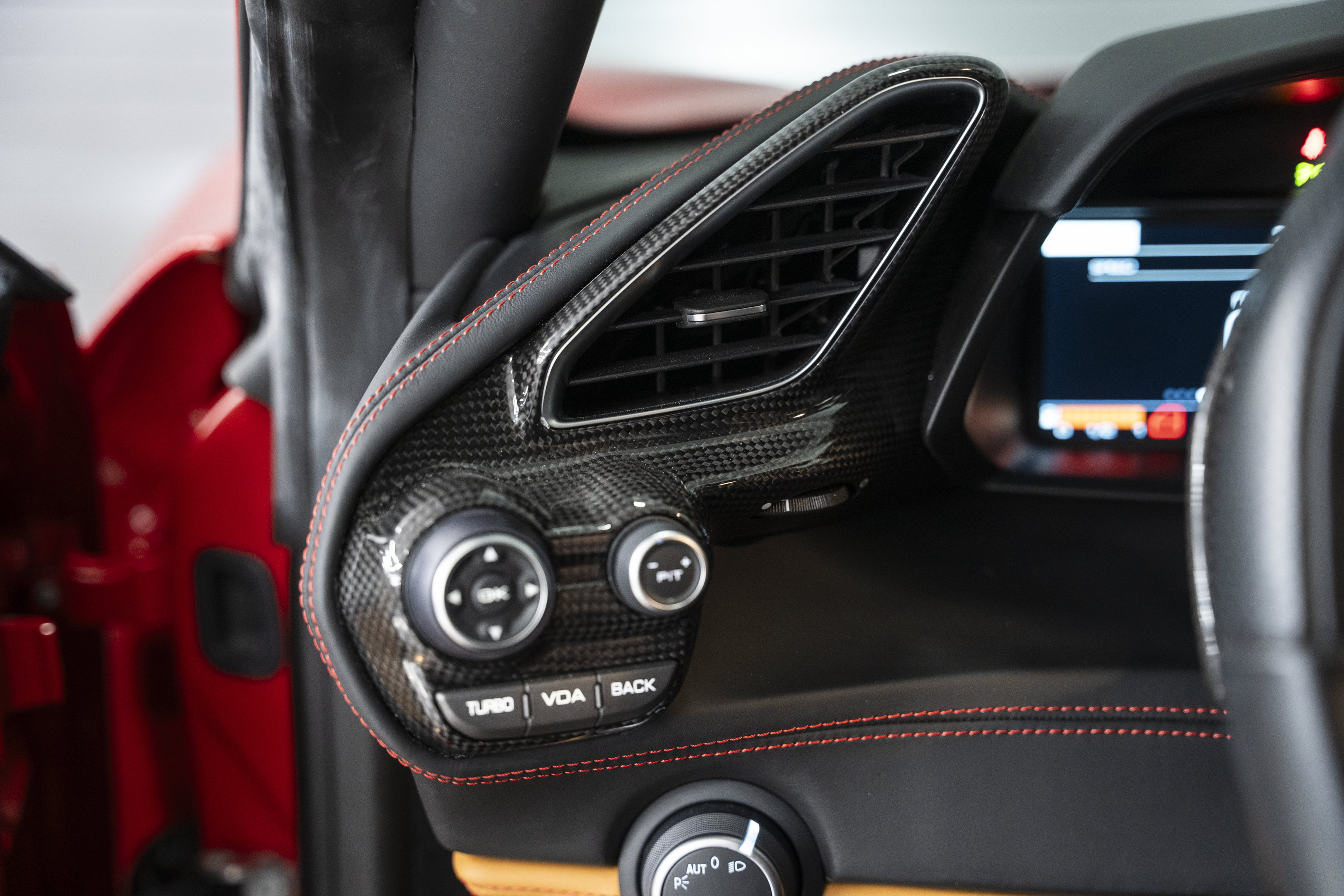 Used 2018 Ferrari 488 GTB RWD image 42