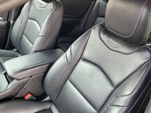 Used 2025 Cadillac XT4 Premium Luxury FWD image 24