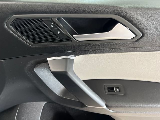 Used 2020 Volkswagen Tiguan SEL AWD/4WD image 15