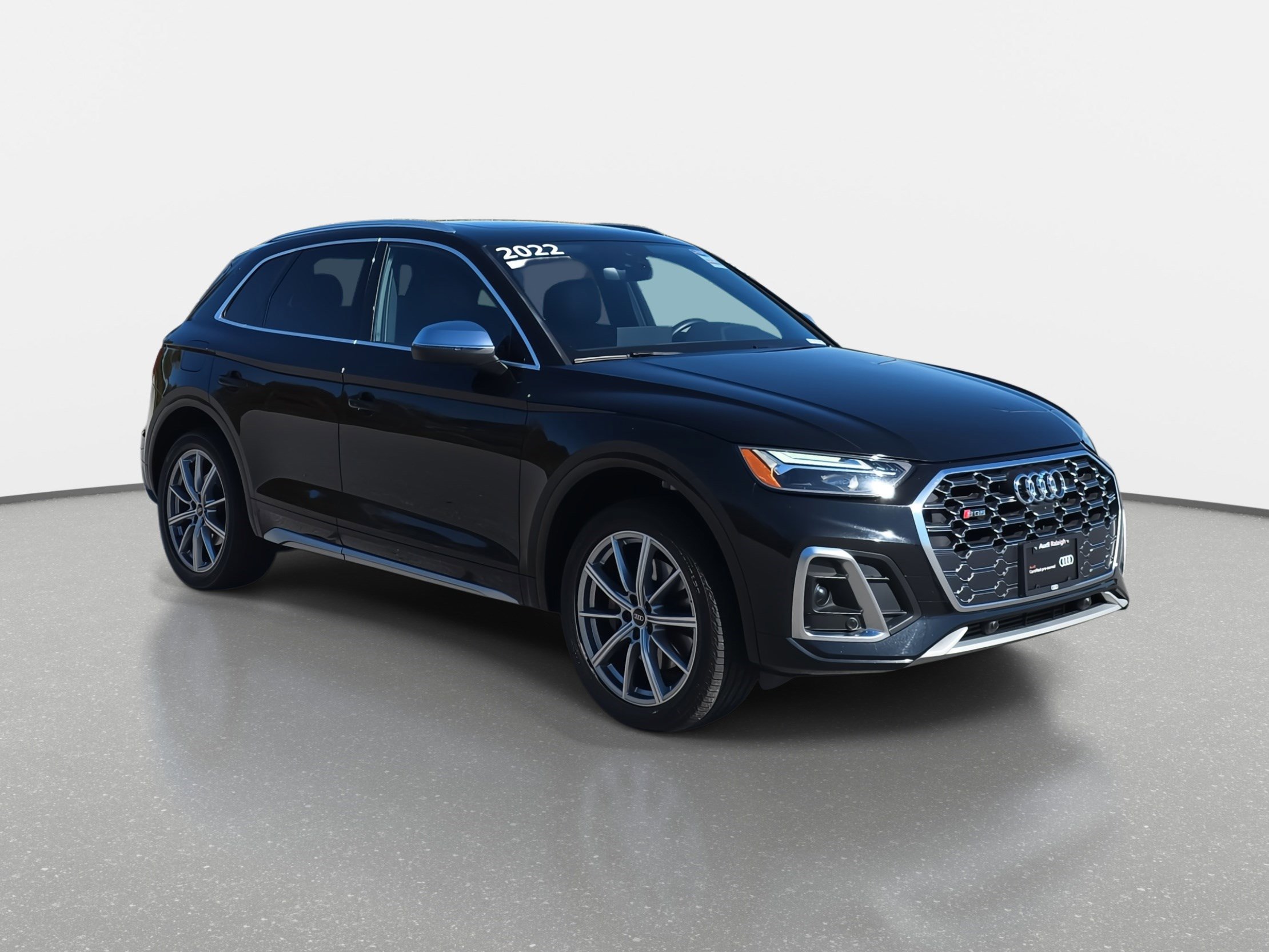 Used 2022 Audi SQ5 Premium Plus w/ Premium Plus Package image 3