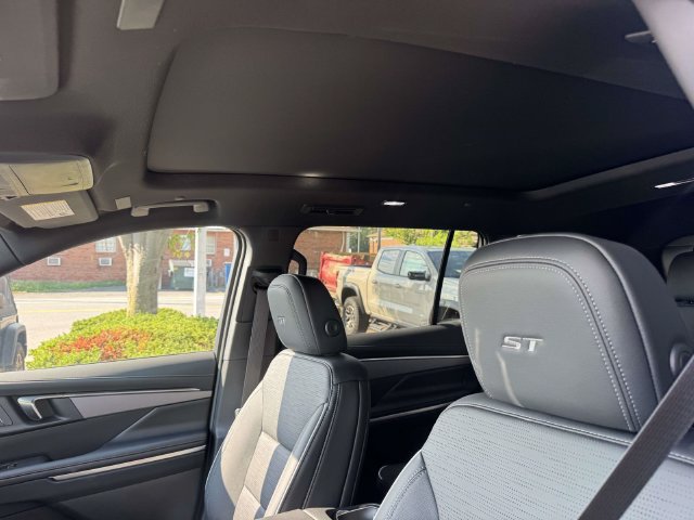 New 2026 Buick Enclave Sport Touring w/ Super Cruise Package FWD image 9