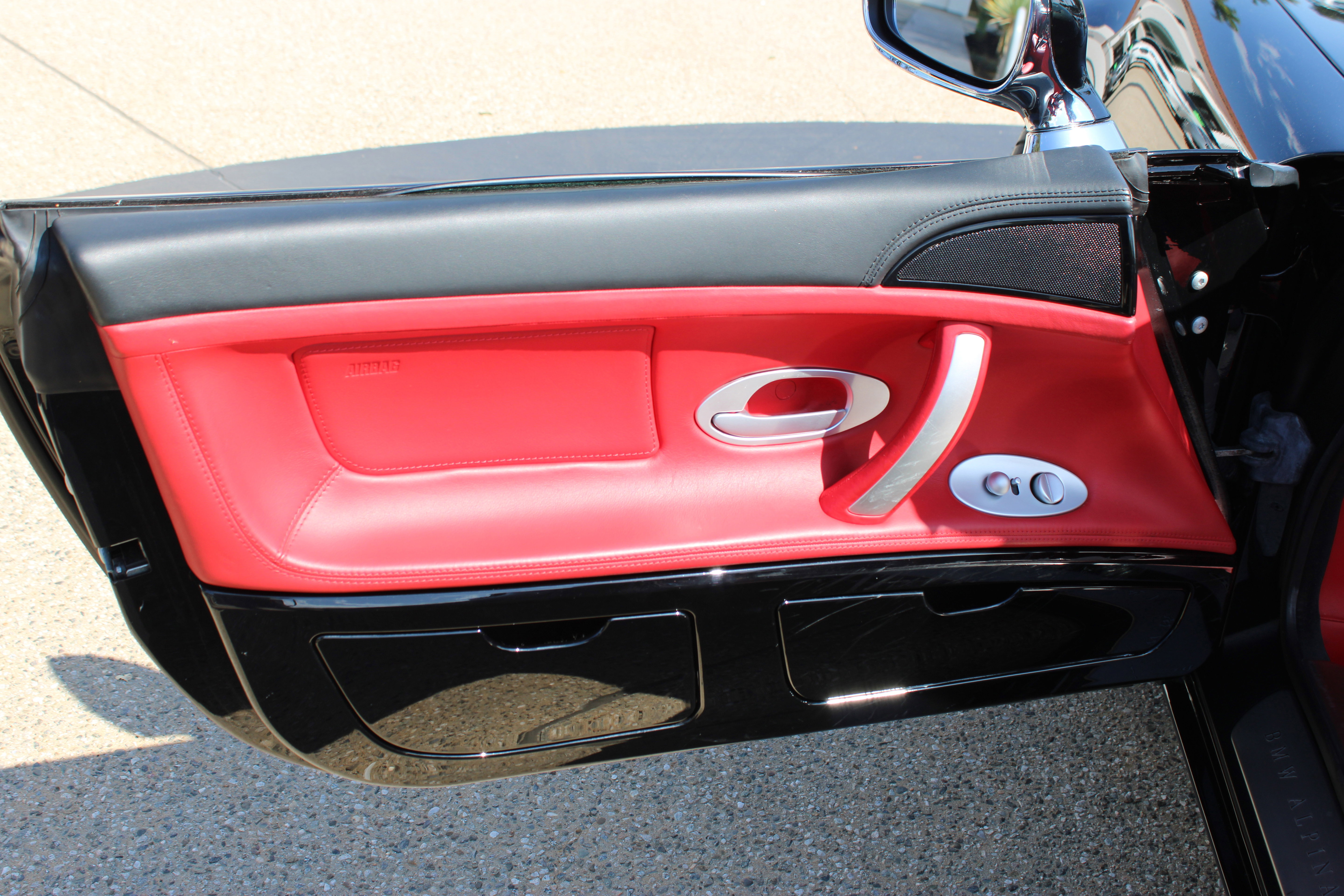 Used 2003 BMW Z8 image 22