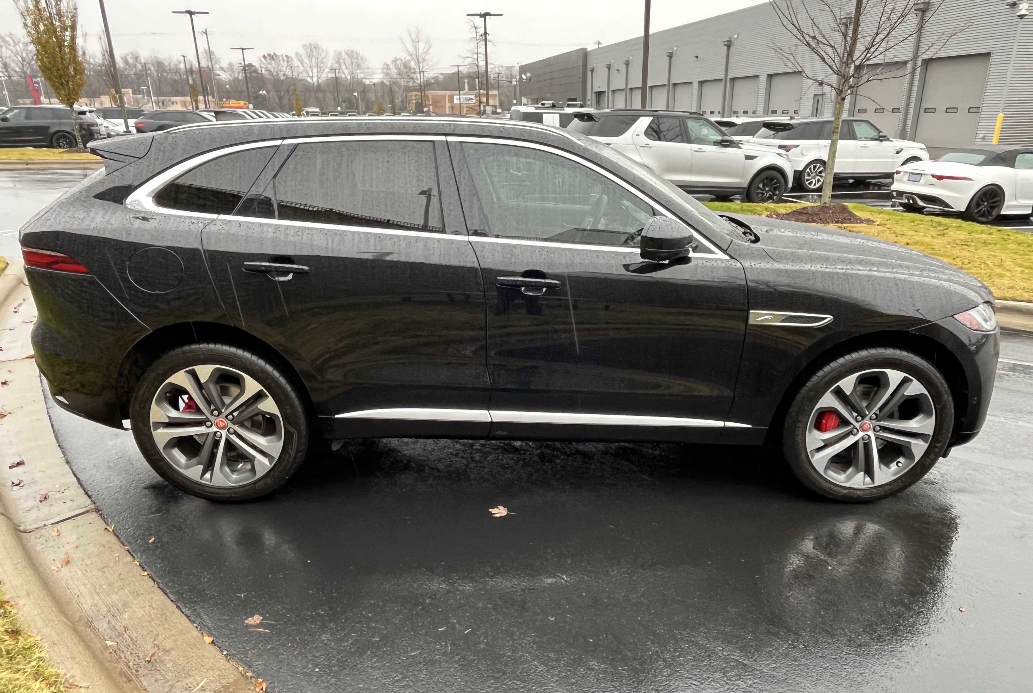 Used 2021 Jaguar F-PACE S image 7