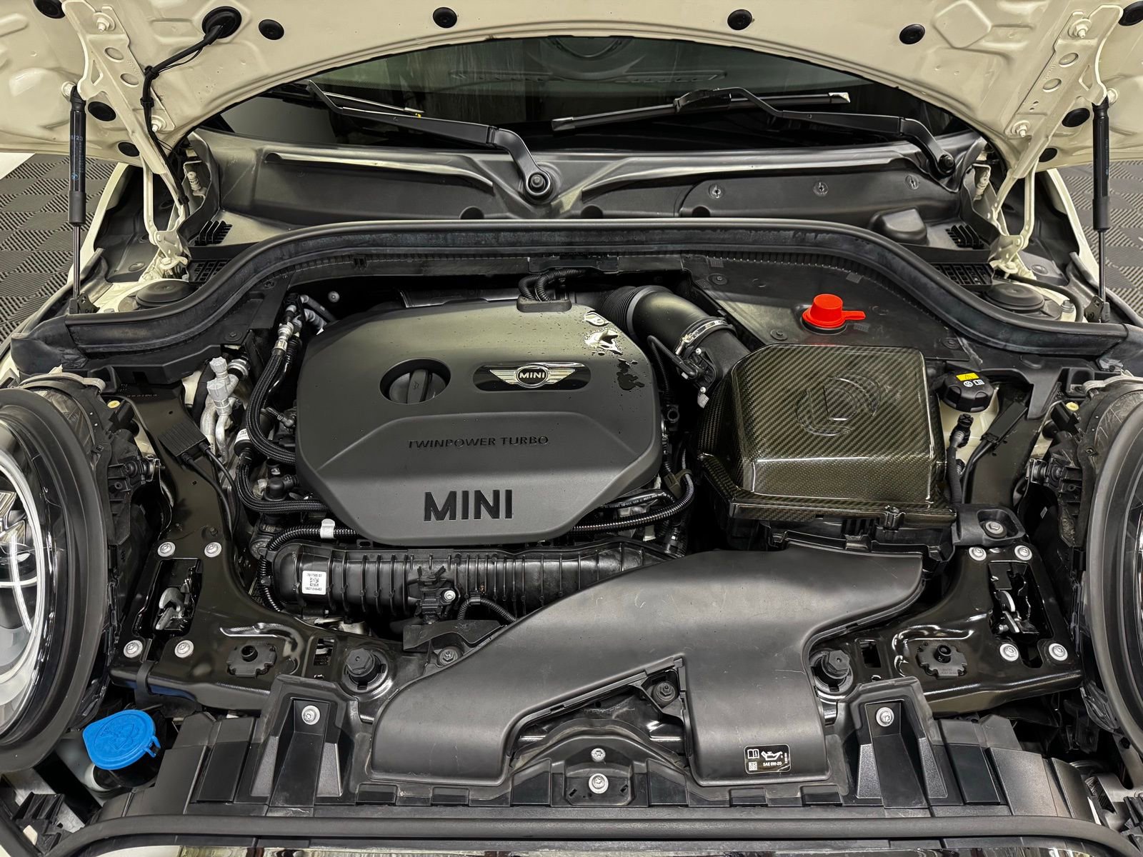 Used 2019 MINI Cooper S w/ Signature Upholstery Package image 9