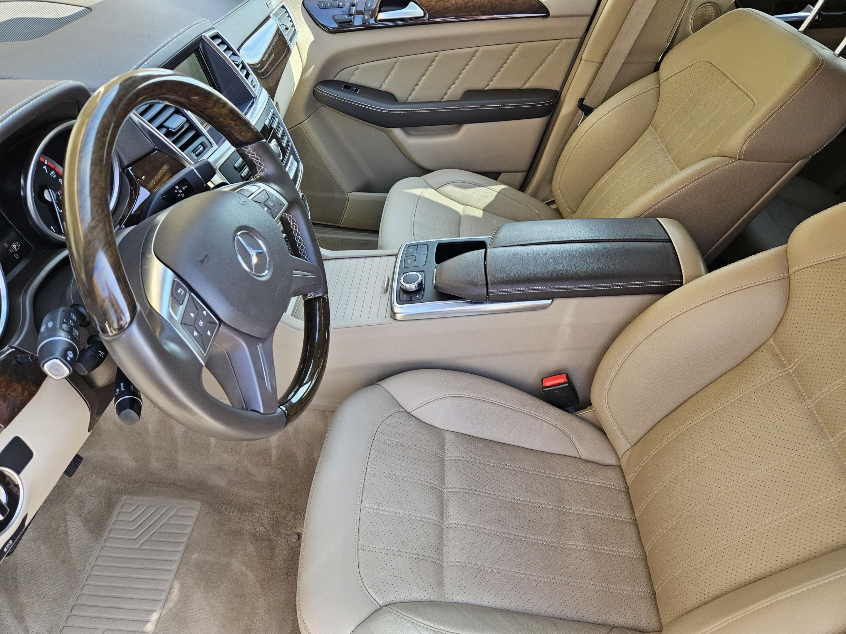 Used 2015 Mercedes-Benz GL 450 4MATIC image 9