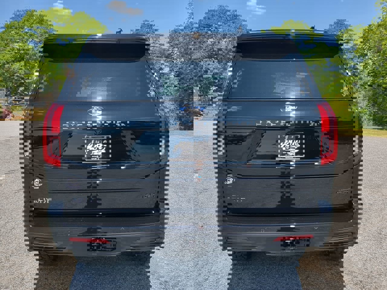 New 2026 Ford Expedition Active image 5