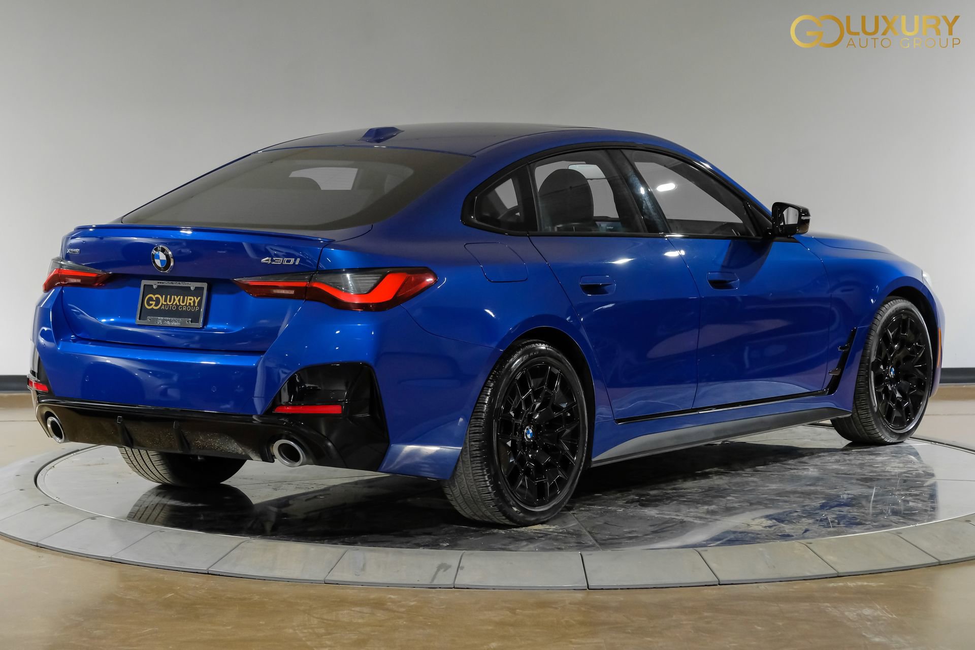 Used 2025 BMW 430i xDrive w/ M Sport Package image 10