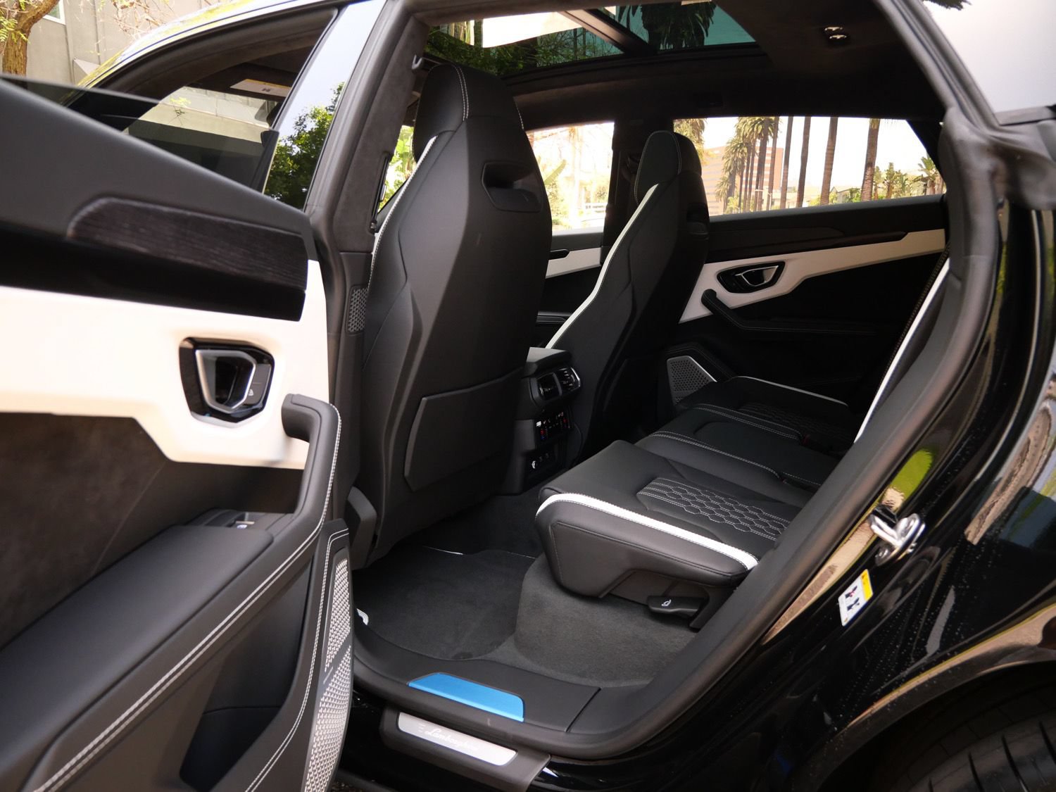 Used 2024 Lamborghini Urus S AWD/4WD image 22