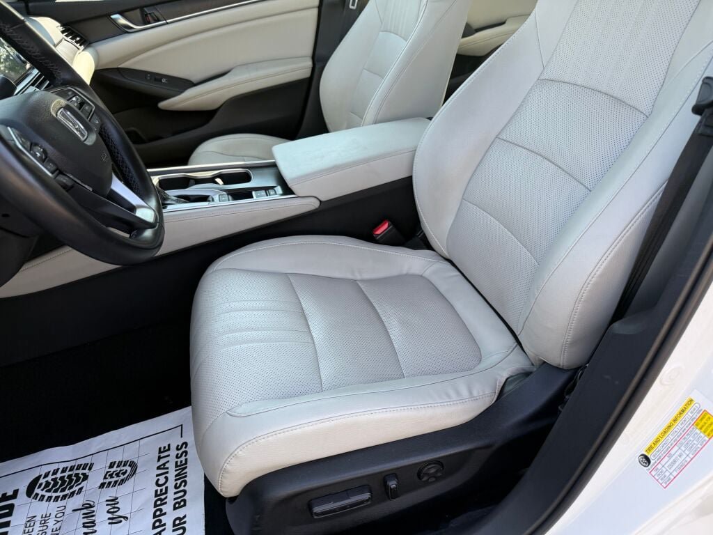 Used 2018 Honda Accord EX-L image 11