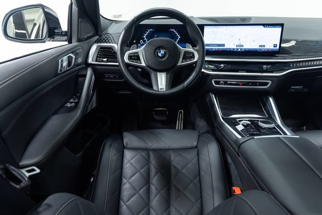 Used 2026 BMW X6 xDrive40i AWD/4WD image 3