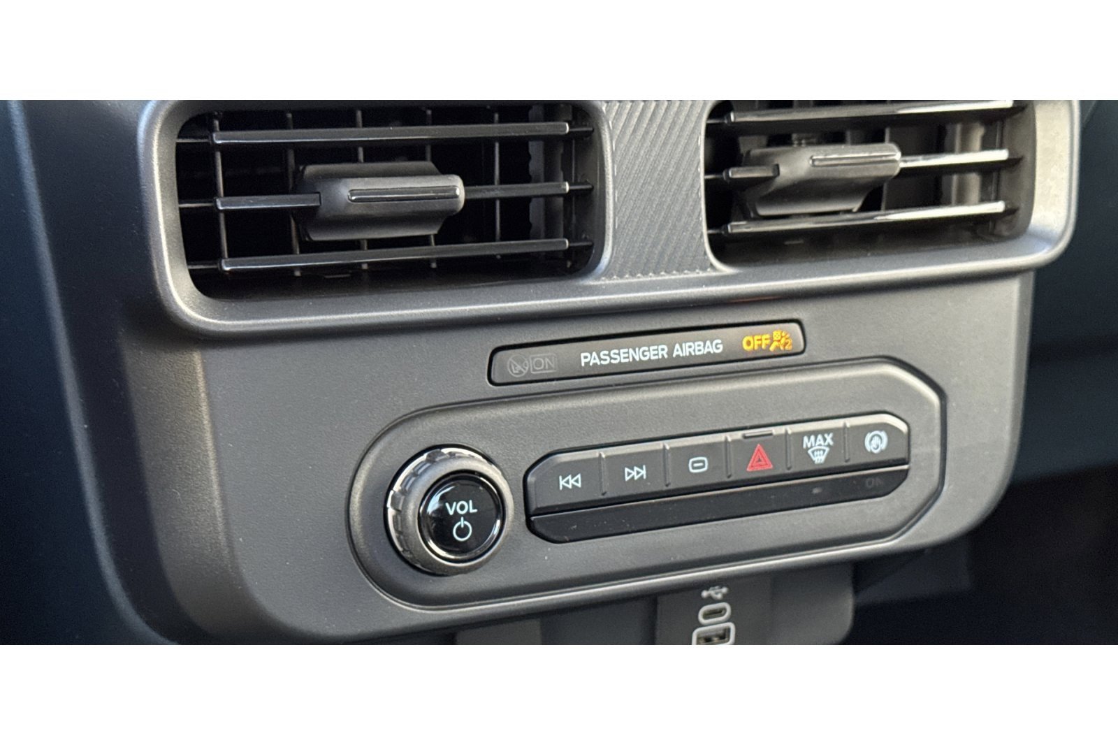 New 2026 Ford Maverick XL image 18