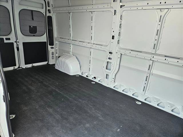 Used 2024 RAM ProMaster 2500 image 15