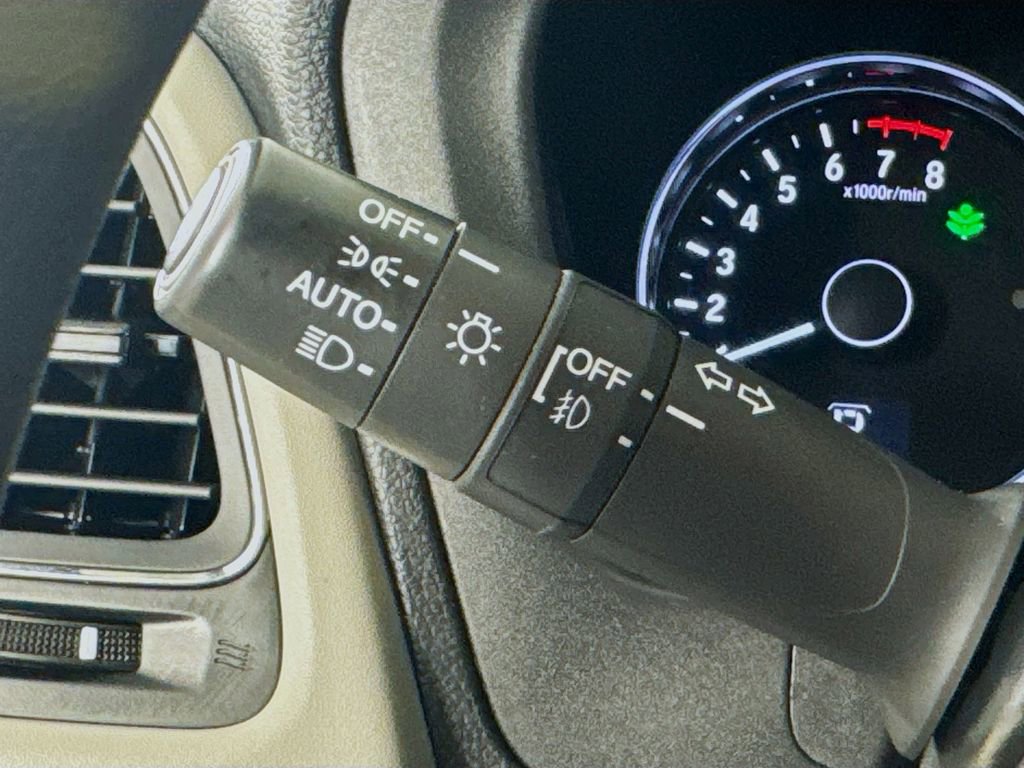 Used 2018 Honda HR-V EX image 15