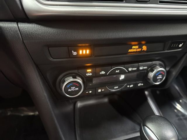 Used 2017 MAZDA MAZDA3 Touring FWD image 4