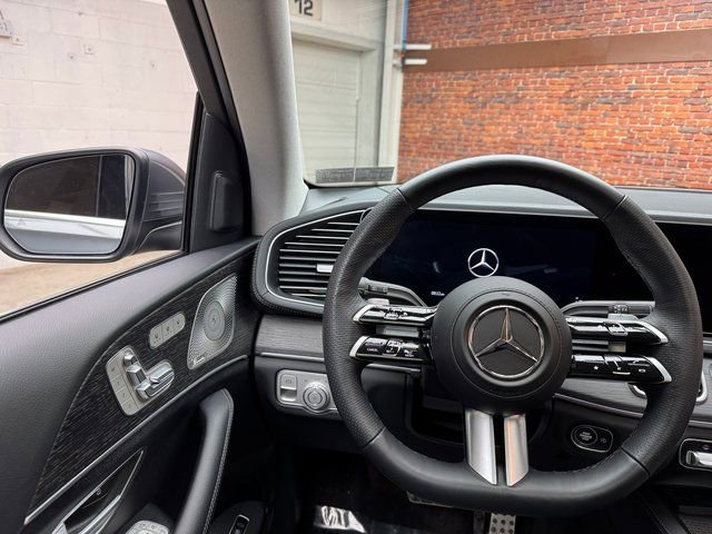 Used 2026 Mercedes-Benz GLS 450 4MATIC image 13