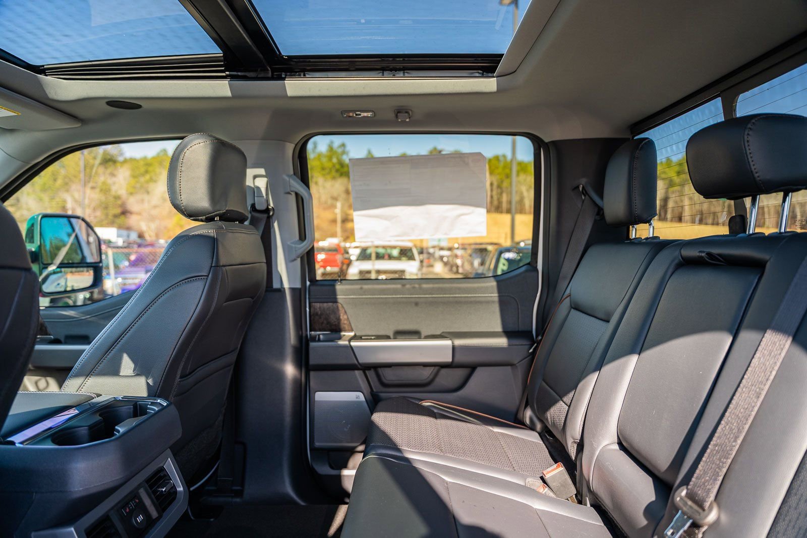 New 2026 Ford F250 Lariat w/ Black Appearance Package image 24