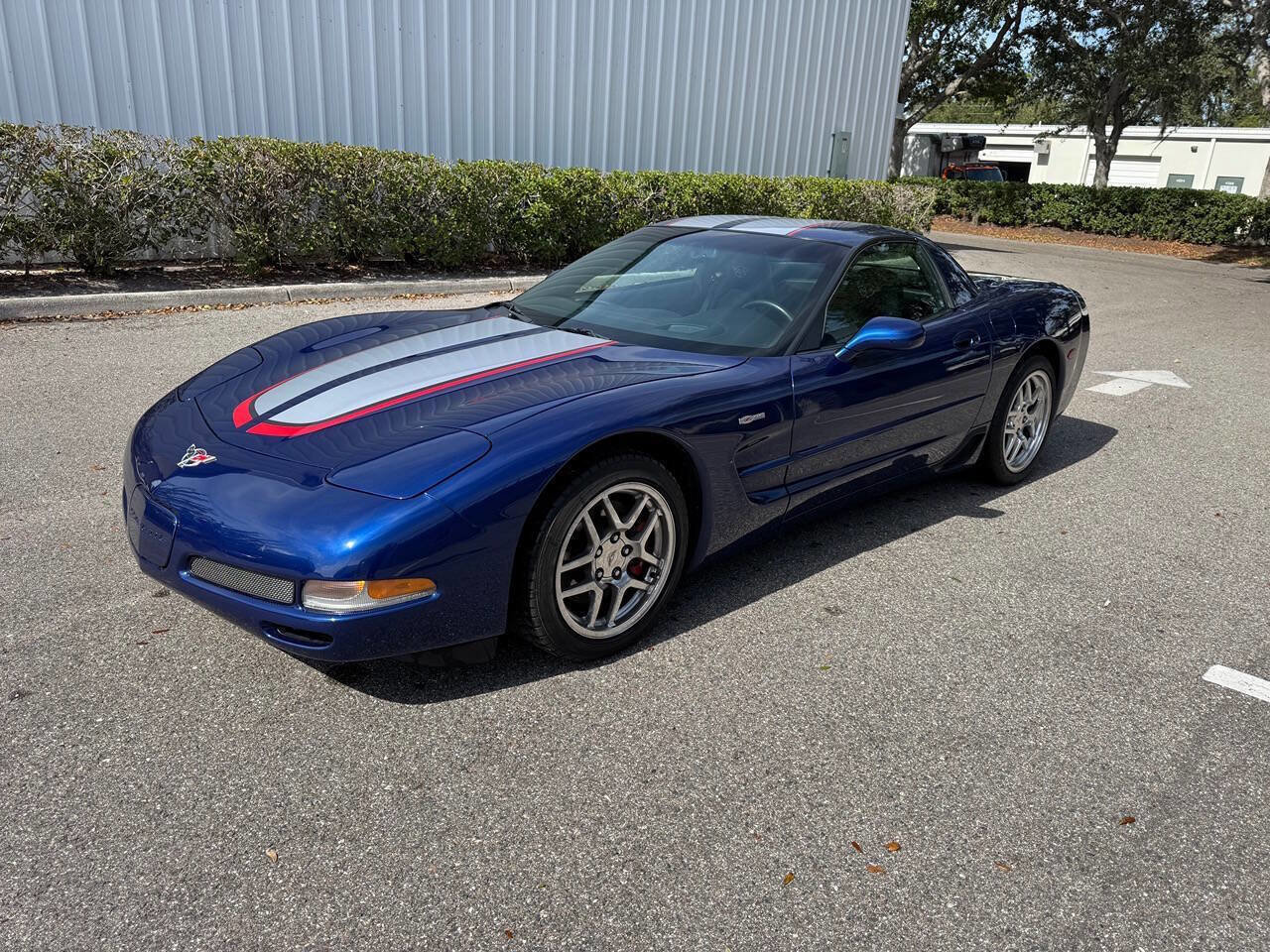 Used 2004 Chevrolet Corvette Z06 w/ Z06 Preferred Equipment Group image 2